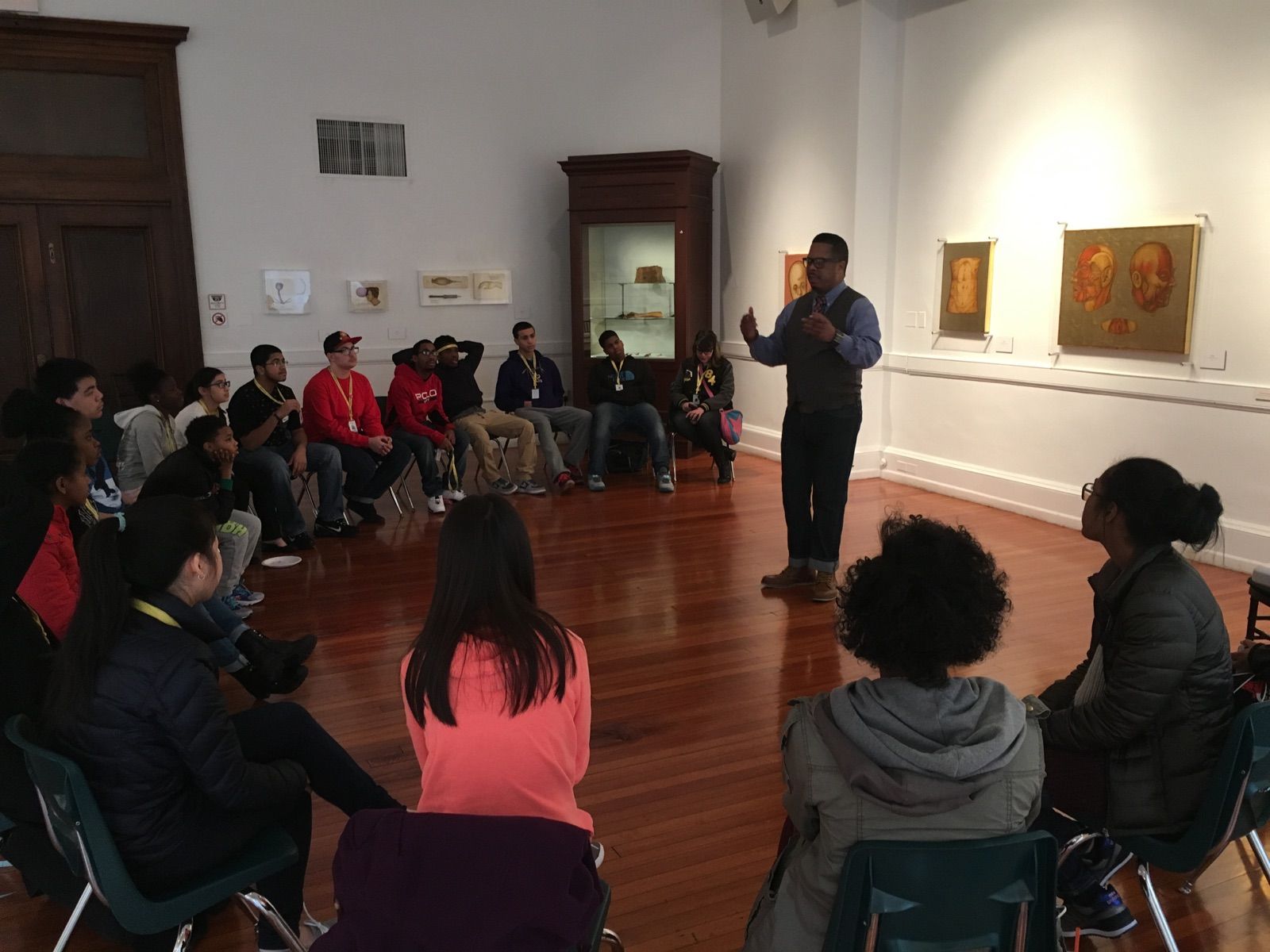 Ballistics expert mark Williford talks to the Teva Interns and Karabots Junior Fellows